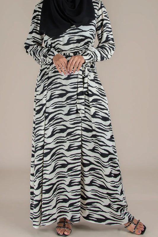 Wild Chic Abaya - Midnight Stripe Black